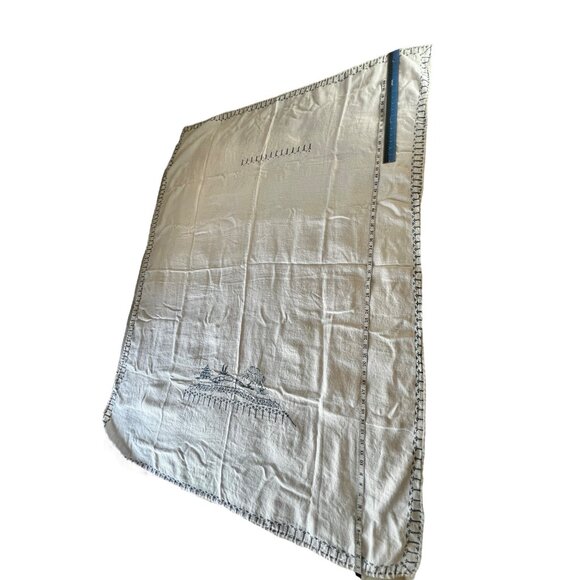 Linen Tablecloth With Blue Willow Design Cross Stitch Cream & Blue 48.75x64 VTG - Picture 7 of 16